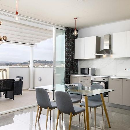 Hilltop Apartments - Stylish Comfort Living Close To The Sea, Bugibba Сент-Полс-Бей Экстерьер фото